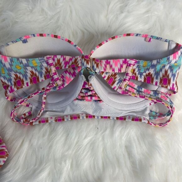 Victoria's Secret The Strappy Cheeky Chevron Print Bikini Sz 32D/XS - Picture 3 of 11
